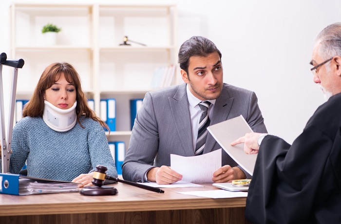 What to Expect When Hiring a Personal Injury Lawyer